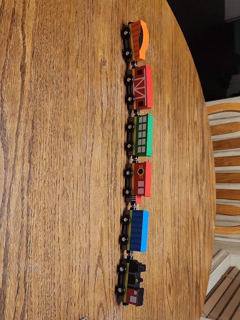 Melissa & Doug Magnetic 6 Wooden Trains